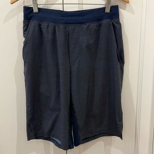 Lululemon Men’s Blue/Gray Heathered Short—3 Pockets—1 Zippered—Great Condition—M